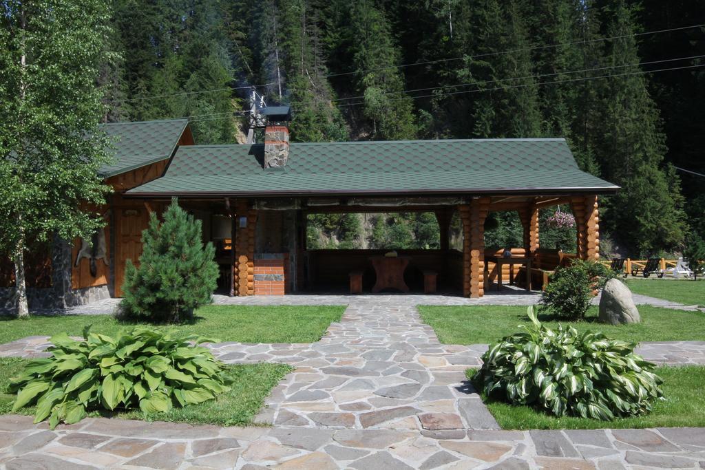 Forest House Tatariv Ngoại thất bức ảnh